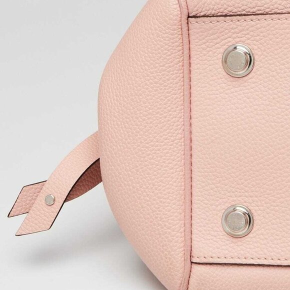 Louis Vuitton Pink Pebbled Veau Nuage Leather Milla PM Bag - Picture 5 of 10
